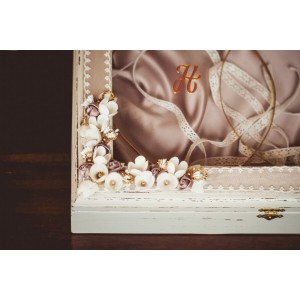 Ξύλινη στεφανοθήκη μονογράμματα 1219