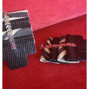 Σκουλαρίκια δερμάτινα χειροποίητα ζέβρα Σκουλαρίκια δερμάτινα χειροποίητα ζέβρα