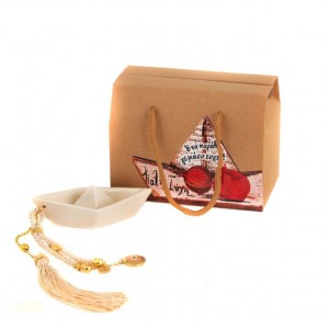 Γούρι 2024 καράβι εκρού κουτί