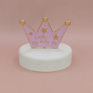 Μπομπονιέρα κορώνα σε βότσαλο Μπομπονιέρα κορώνα σε βότσαλο