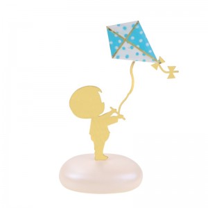 Αγόρι με χαρταετό 2202A μπομπονιέρα βαπτιστής Αγόρι με χαρταετό 2202A μπομπονιέρα βαπτιστής