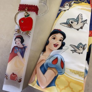 Πασχαλινή λαμπάδα Χιονάτη με μήλο