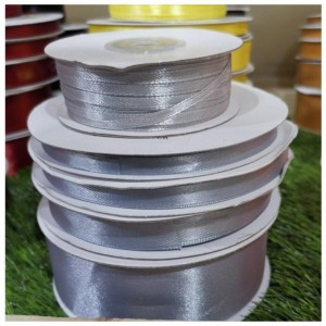 Κορδέλα σατέν διπλής όψης γκρι Κορδέλα σατέν διπλής όψης γκρι